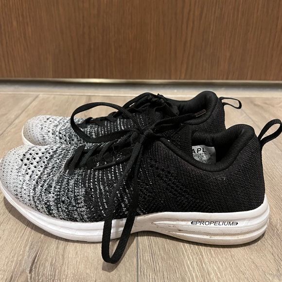 APL techloom pro running shoes - Picture 5 of 10